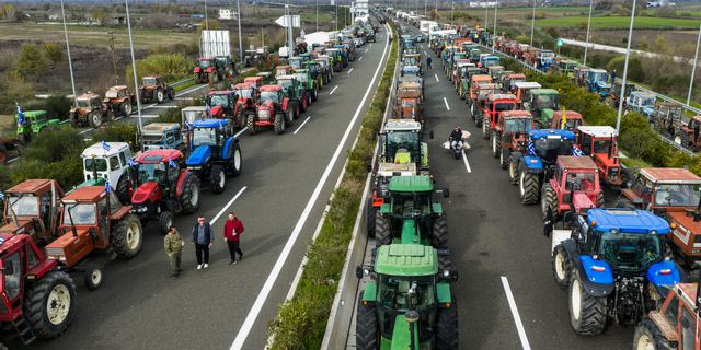 Λήψη με drone από το μπλόκο των αγροτών