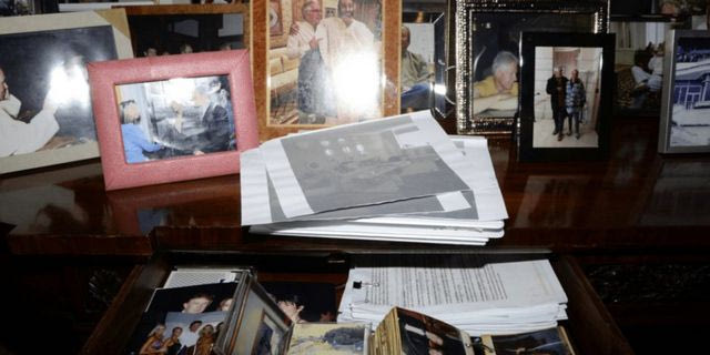 Αρχεία Έπσταϊν: Επέστρεψε η φωτογραφία του Τραμπ που “εξαφανίστηκε”