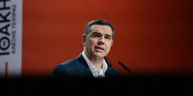 Ο Αλέξης Τσίπρας στην παρουσίαση του βιβλίου "Ιθάκη"