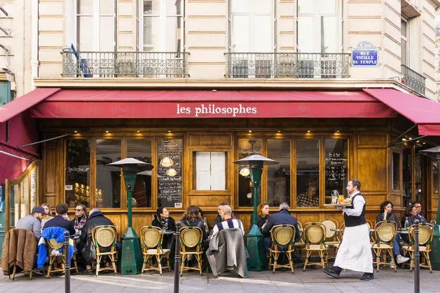 Όχι άλλες τουριστικές παγίδες: Πώς να φάτε σαν ντόπιοι στο εξωτερικό