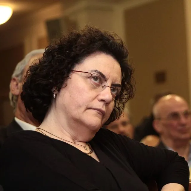 Ν. Βαλαβάνη: Η αντίσταση στην ωμή, φυσική βία έχει να κάνει με απλά πράγματα