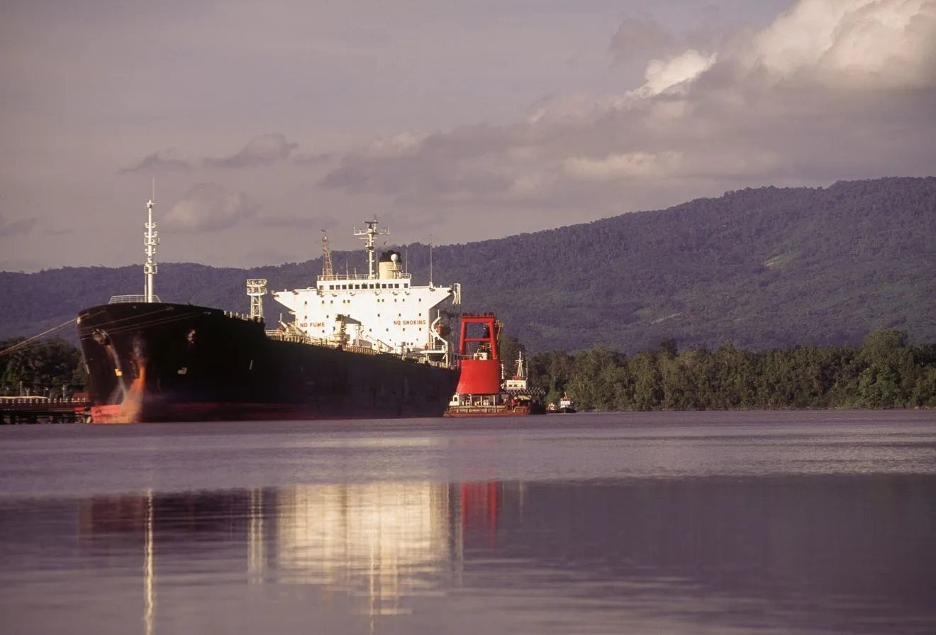 Πετρελαιοφόρο σε λιμάνι της Βενεζουέλας (φωτογραφία αρχείου)
