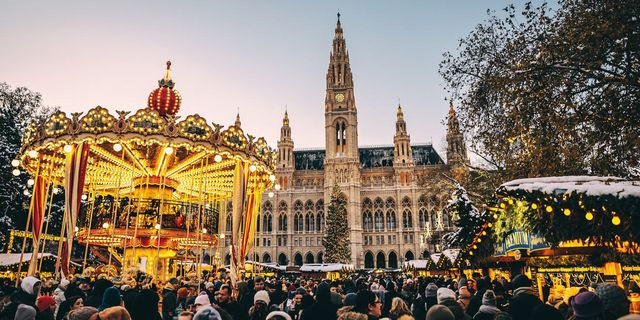 Χριστουγεννιάτικη αγορά στη Βιέννη