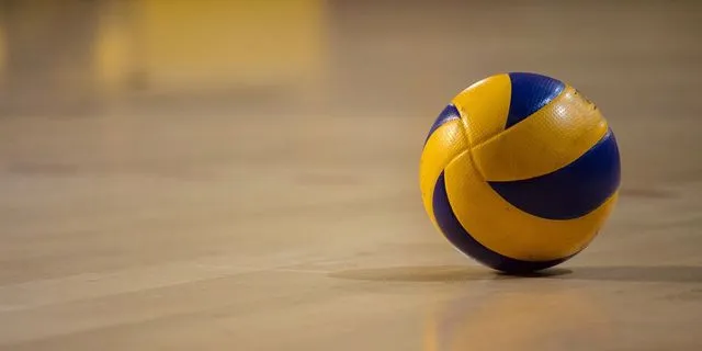 Δύο άνδρες, 52 και 56 ετών, χτύπησαν 13χρονο σε αγώνα βόλεϊ