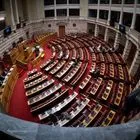 Βουλή: Ενός λεπτού σιγή στη μνήμη των πεσόντων στα Ίμια