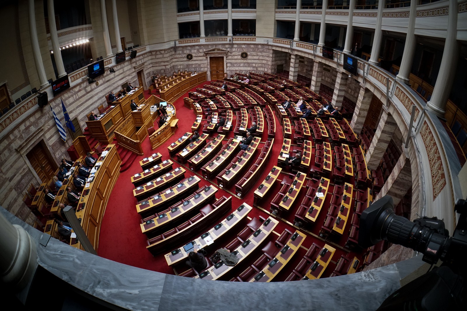 Ένα ακόμη καλοκαίρι με νομοσχέδια “fast track” και τροπολογίες τελευταίας στιγμής