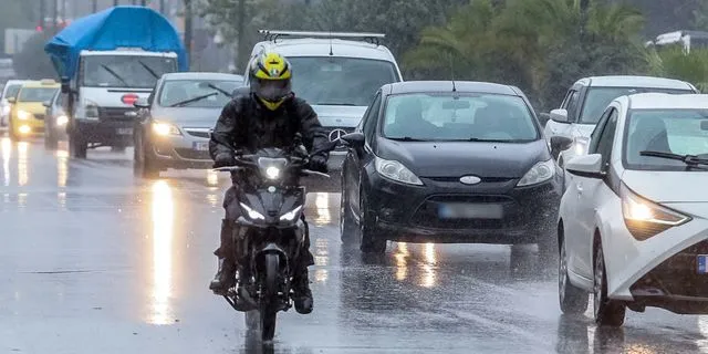 Βροχή στην Αθήνα.