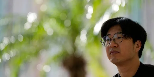 O William Li, επιζών της φονικής πυρκαγιάς σε συγκρότημα κατοικιών στο Χονγκ Κονγκ