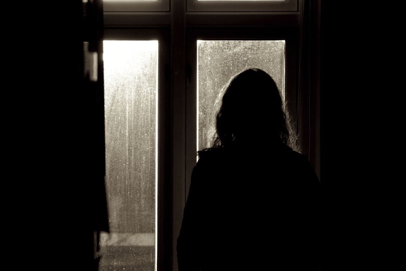 Παραβιάζοντας τα δικαιώματα των γυναικών