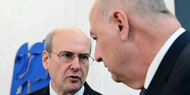 Συνάντηση Χατζηδάκη και Τσιάρα με αγρότες της Κρήτης