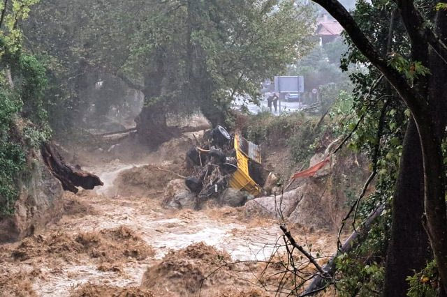 Κακοκαιρία: Πλημμύρισε χωριό στην Ανατολική Μάνη από χείμαρρο – Μήνυμα του 112