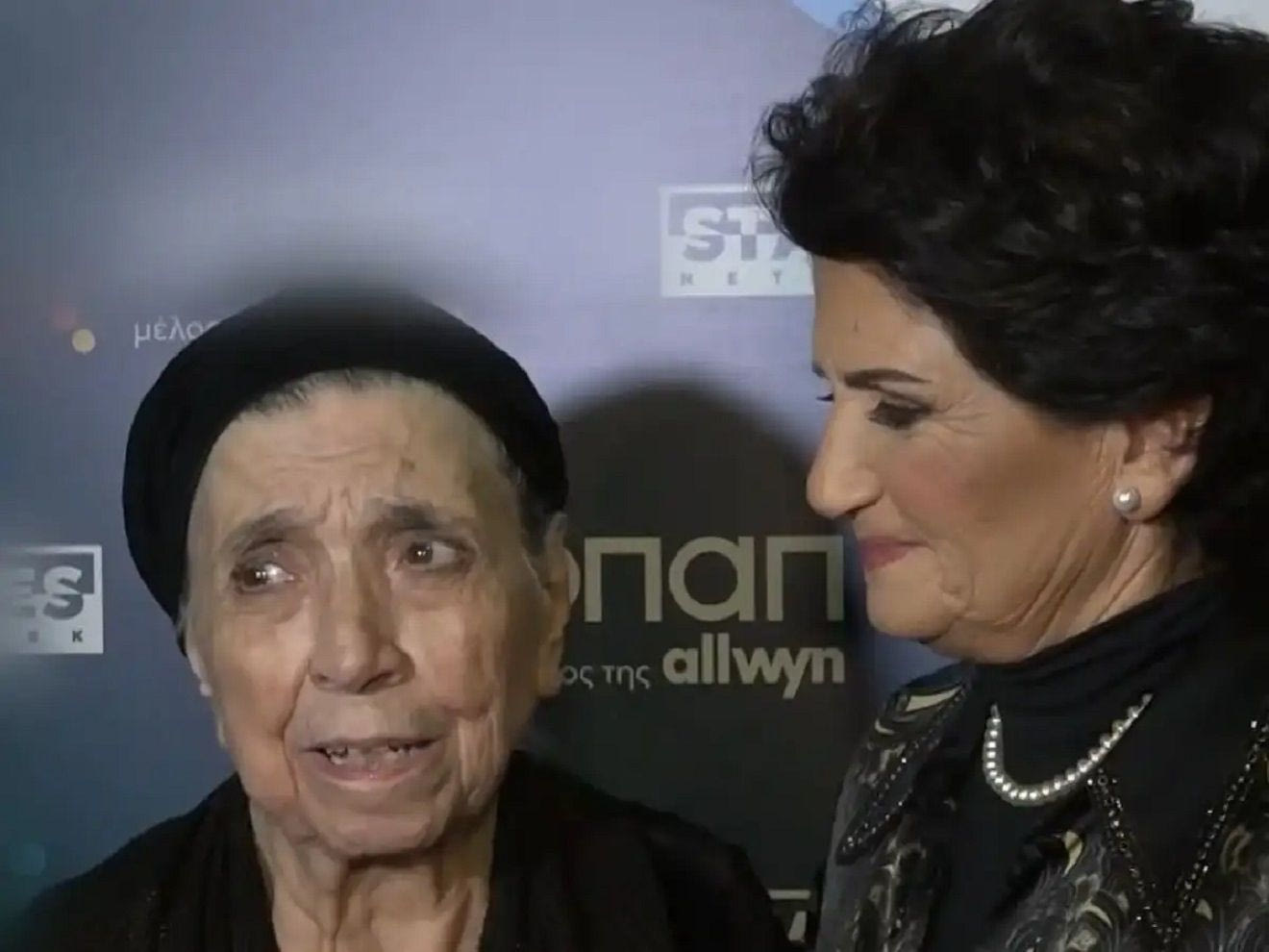 Συγκινεί η χήρα του Νίκου Ξυλούρη: “Ευχαριστώ τον κόσμο που τον κρατάει ζωντανό 45 χρόνια”