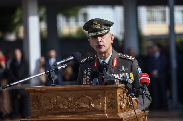 Ο αρχηγός ΓΕΕΘΑ, Στρατηγός Δημήτρης Χούπης