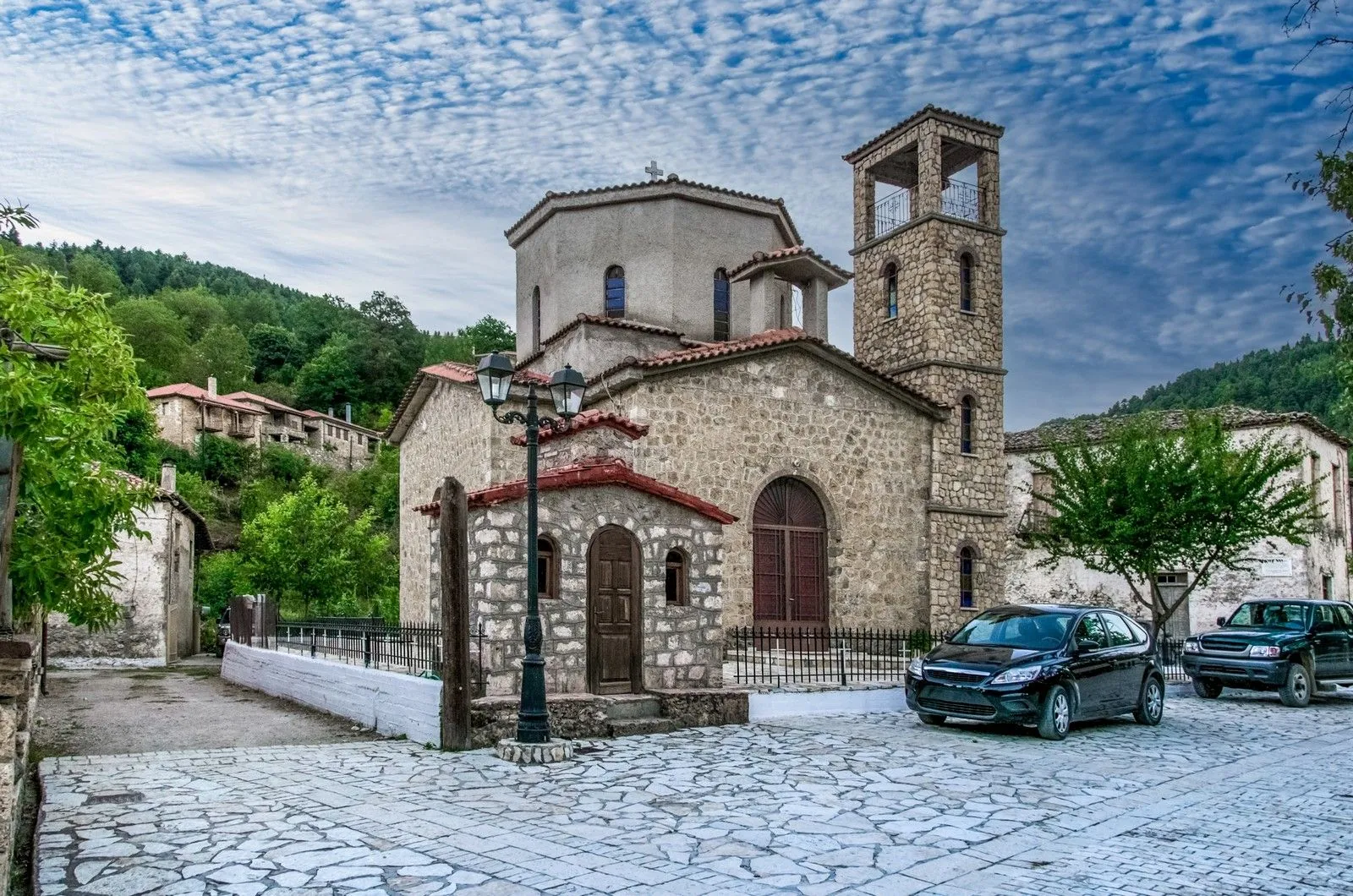 Εκκλησία στη Ζαρούχλα