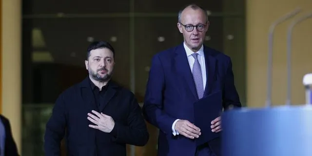 Βολοντίμιρ Ζελένσκι και Φρίντριχ Μερτς