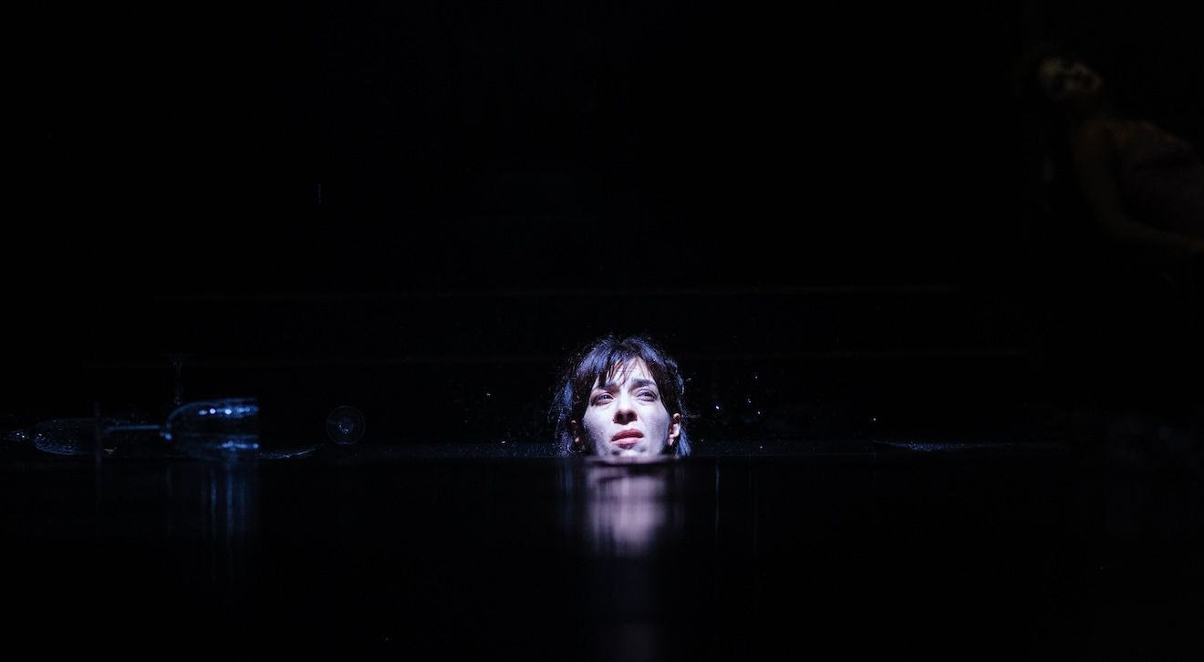 Ηλέκτρα Εντός