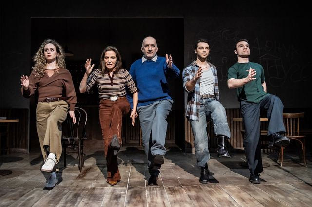 «Δύο ή τρία πράγματα που ξέρω γι’ αυτόν» Το νέο έργο του Ανέστη Αζά