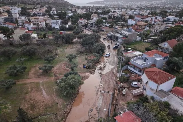 Κακοκαιρία: Σε κατάσταση έκτακτης ανάγκης ο Δήμος Βάρης-Βούλας-Βουλιαγμένης – Συγκλονιστικό drone βίντεο