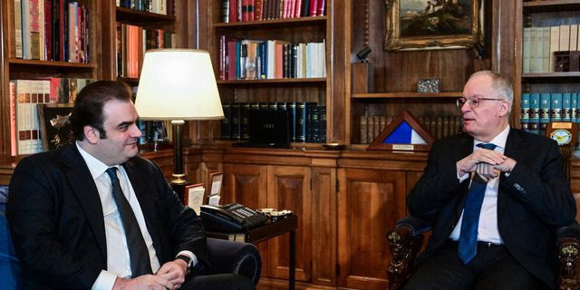 Συνάντηση του Προέδρου της Δημοκρατίας Κώστα Τασούλα με τον Υπουργό Εθνικής Οικονομίας και Οικονομικών και Πρόεδρο του Eurogroup Κυριάκο Πιερρακάκη, στο Προεδρικό Μέγαρο, Δευτέρα 12 Ιανουαρίου 2026.