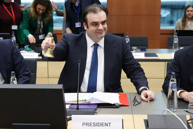 Βίντεο από τις πρώτες στιγμές στο Eurogroup ανήρτησε ο Κ. Πιερρακάκης