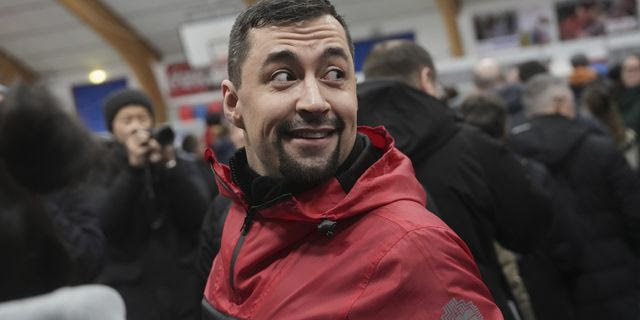 Γροιλανδία: “Απαράδεκτο να προσπαθούν να παραχωρήσουν τη χώρα μας”