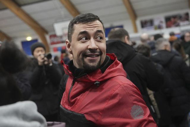 Γροιλανδία: “Απαράδεκτο να προσπαθούν να παραχωρήσουν τη χώρα μας”