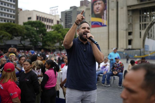 Συγκινημένος ο γιος του Μαδούρο – “Η πατρίδα είναι σε καλά χέρια, μπαμπά”