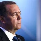 Μεντβέντεφ: Παράνομες αλλά συνεπείς ως προς τα συμφέροντα των ΗΠΑ οι ενέργειες Τραμπ στην Βενεζουέλα