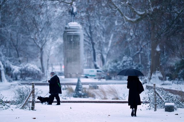 Xιονοπτώσεις: Εκατοντάδες πτήσεις ακυρώθηκαν σε πολλές χώρες της Ευρώπης