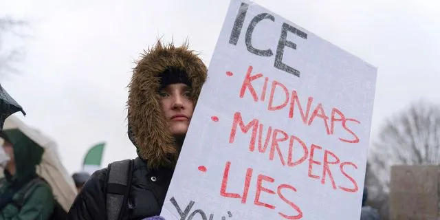Μαζικές διαδηλώσεις στις ΗΠΑ για την απομάκρυνση της ICE