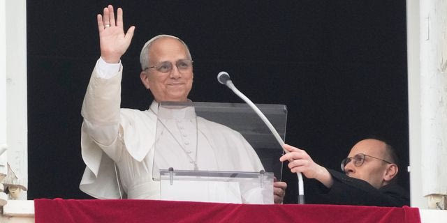 Ο Τραμπ προσκάλεσε τον πάπα Λέοντα στο “Συμβούλιο Ειρήνης”