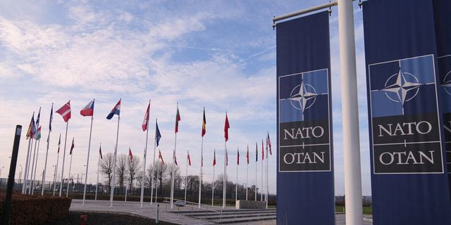 ΝΑΤΟ: Σκέψεις για “αυτοματοποιημένη ζώνη άμυνας” στα σύνορα με Ρωσία