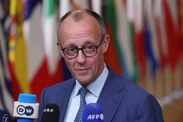 Μέρτς: Είμαστε εταίροι, όχι υποτελείς