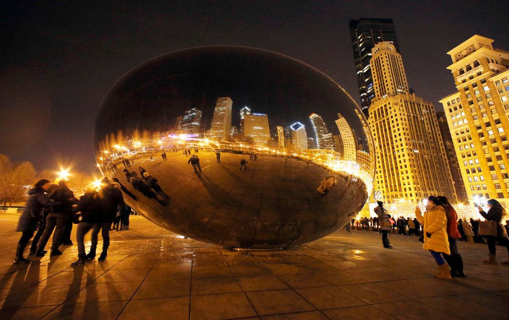 το δημόσιο γλυπτό του Anish Kapoor