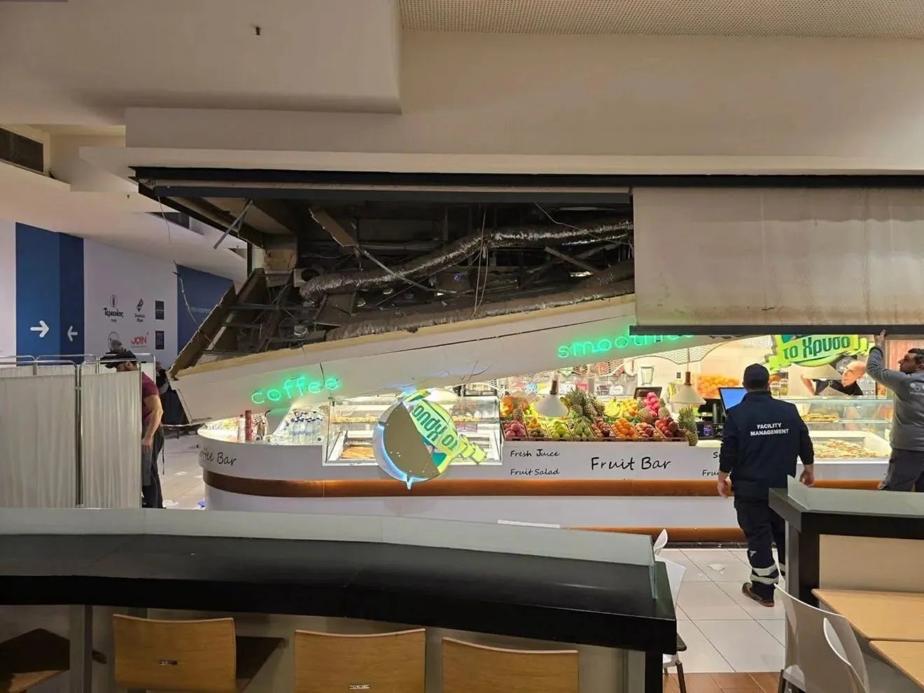 Θεσσαλονίκη: Κατέρρευσε οροφή καταστήματος σε εμπορικό κέντρο - Στο νοσοκομείο μια γυναίκα