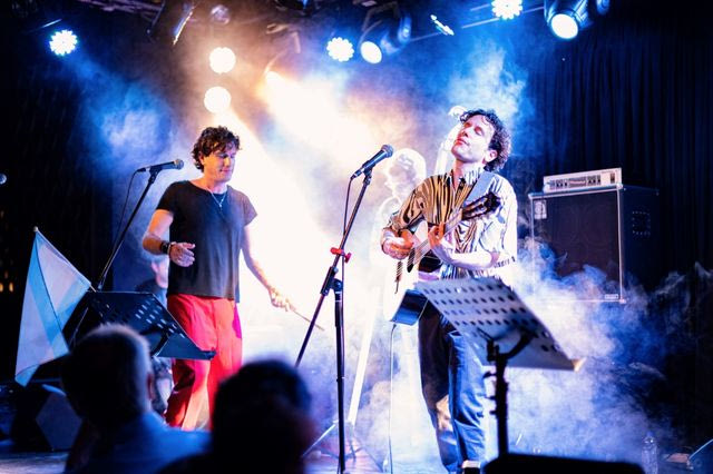 Τα Καλογεράκια: Στον Σταυρό του Νότου Plus στις 5 Φεβρουαρίου