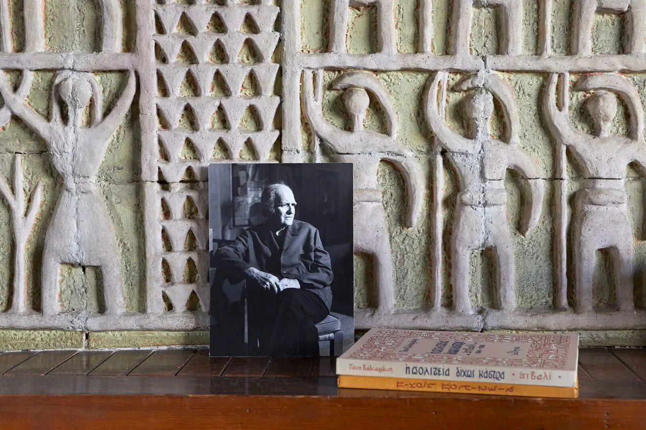 ΕΜΣΤ: Αναδρομική έκθεση για τον σπουδαίο κεραμίστα Πάνο Βαλσαμάκη – Open call