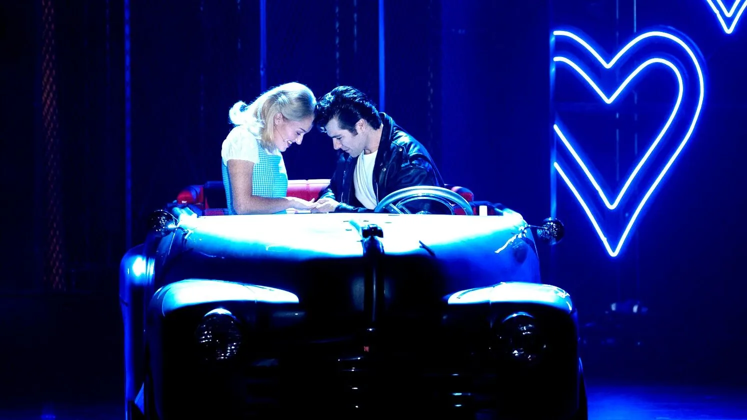 Μπριγιαντίνη και λακ στα μαλλιά – Το θρυλικό Grease The Musical έρχεται τον Φεβρουάριο