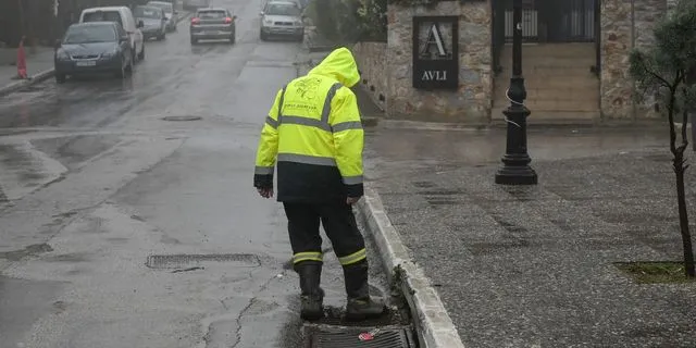 Δούκας για Αθήνα: “Περιμένουμε δύο μεγάλα κύματα βροχής – Προσοχή”