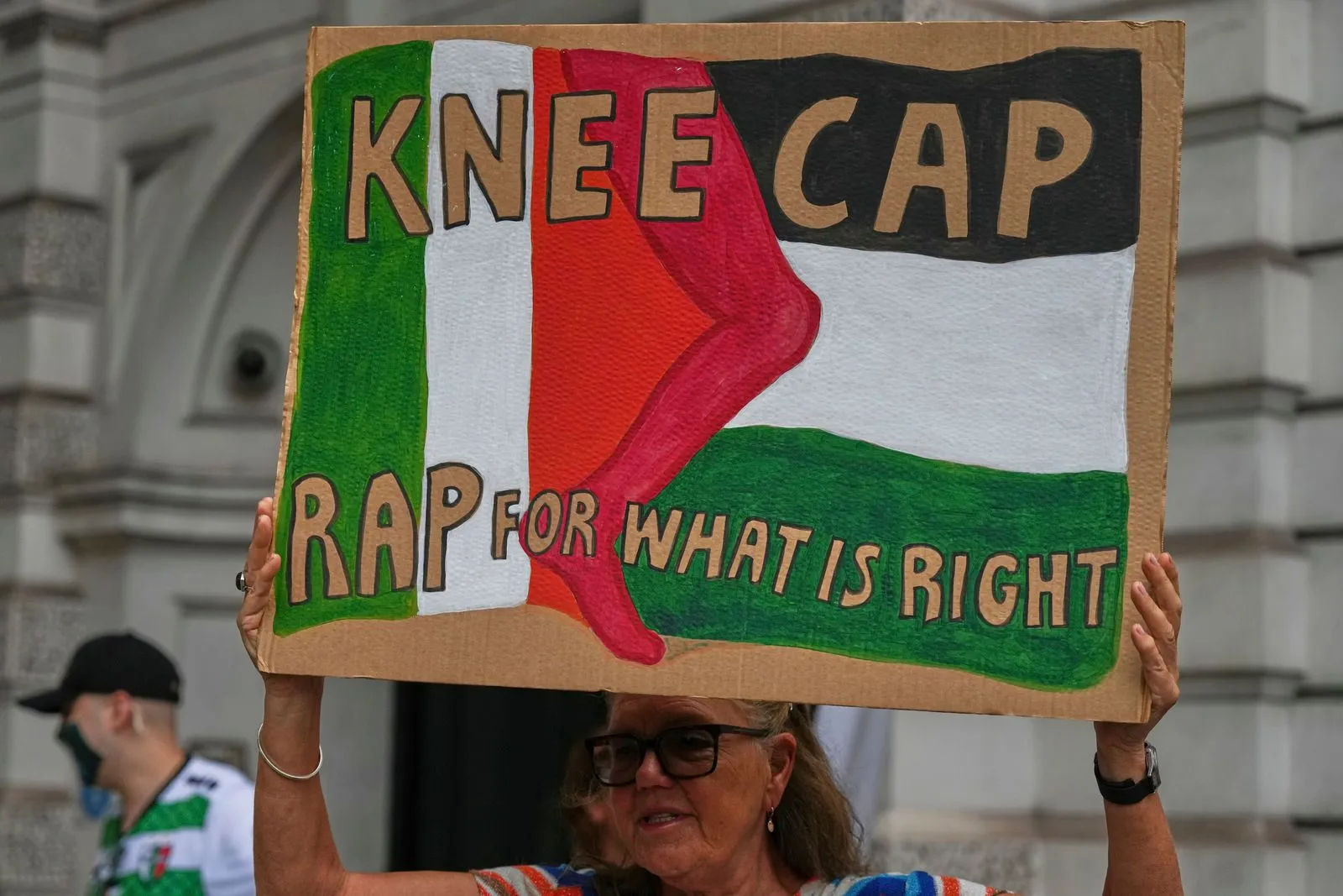 Kneecap