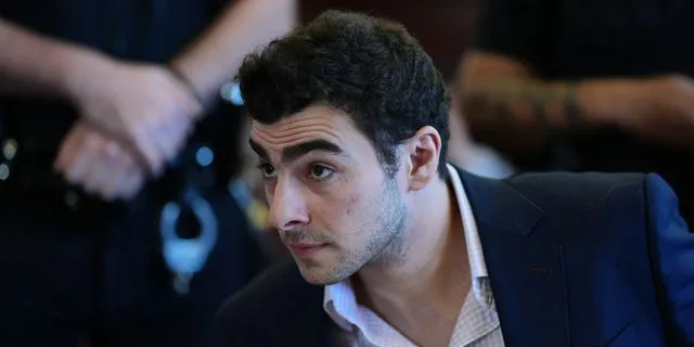 Άνδρας προσποιήθηκε τον αστυνομικό για να βγάλει από την φυλακή τον Λουίτζι Μαντζιόνε