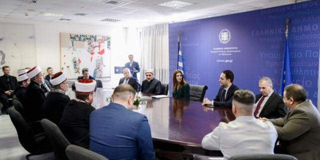 Στόχος κριτικής ο Ιλχάν Αχμέτ – Καταδικάζει το ΠΑΣΟΚ