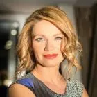 Η Παναγιώτα Βλαντή μετουσιώνει τη “γυναίκα με τα μαύρα” του Ρίτσου