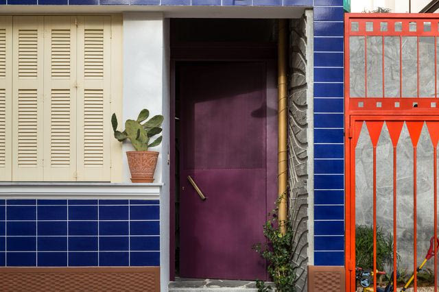 Μέσα στα τολμηρά, χρωματιστά σπίτια των Point Supreme