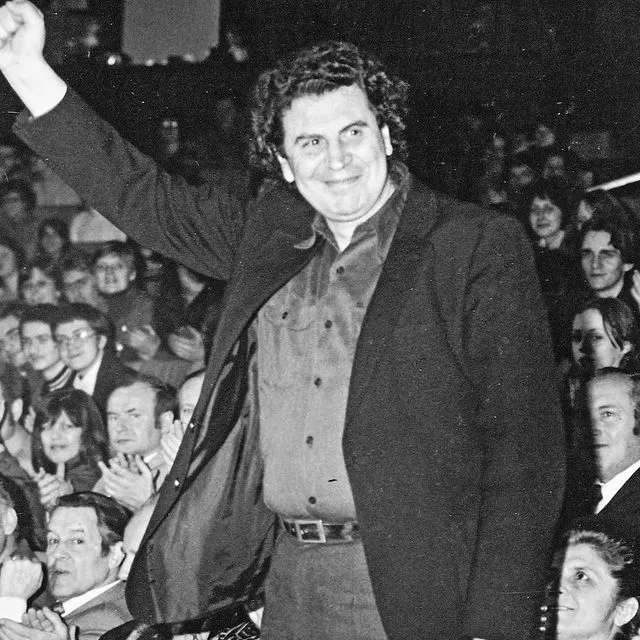 Ο Μϊκης Θεοδωράκης