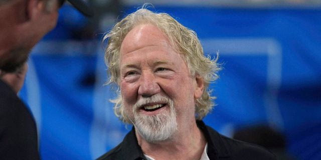 Ο Timothy Busfield