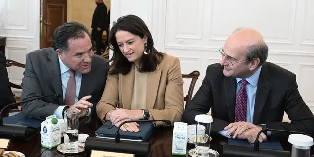 Άδωνις Γεωργιάδης, Νίκη Κεραμέως, Κωστής Χατζηδάκης