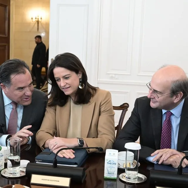 Άδωνις Γεωργιάδης, Νίκη Κεραμέως, Κωστής Χατζηδάκης