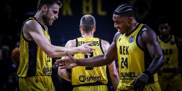 ΑΕΚ – Άλμπα 88-80: Κιτρινόμαυρος θρίαμβος με Μπάρτλι – Γκρέι και clutch Χαραλαμπόπουλο