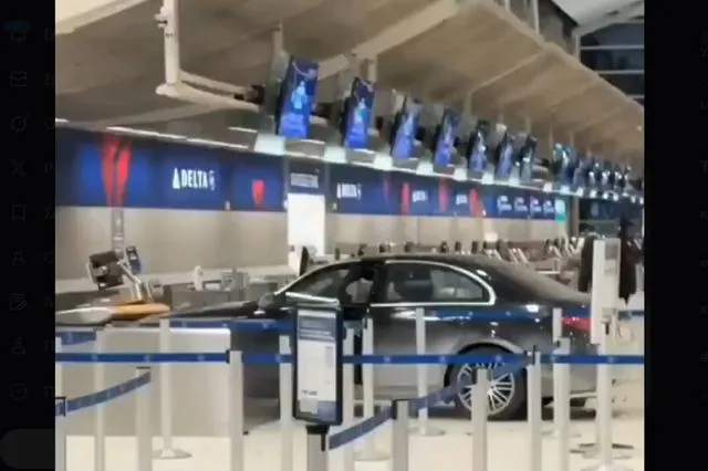 ΗΠΑ: ΙΧ έπεσε σε γκισέ εισιτηρίων στο αεροδρόμιο του Ντιτρόιτ – 6 τραυματίες